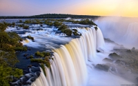 Collection\Msft\Landscapes: Iguazu-Falls-Argentina-and-Brazil